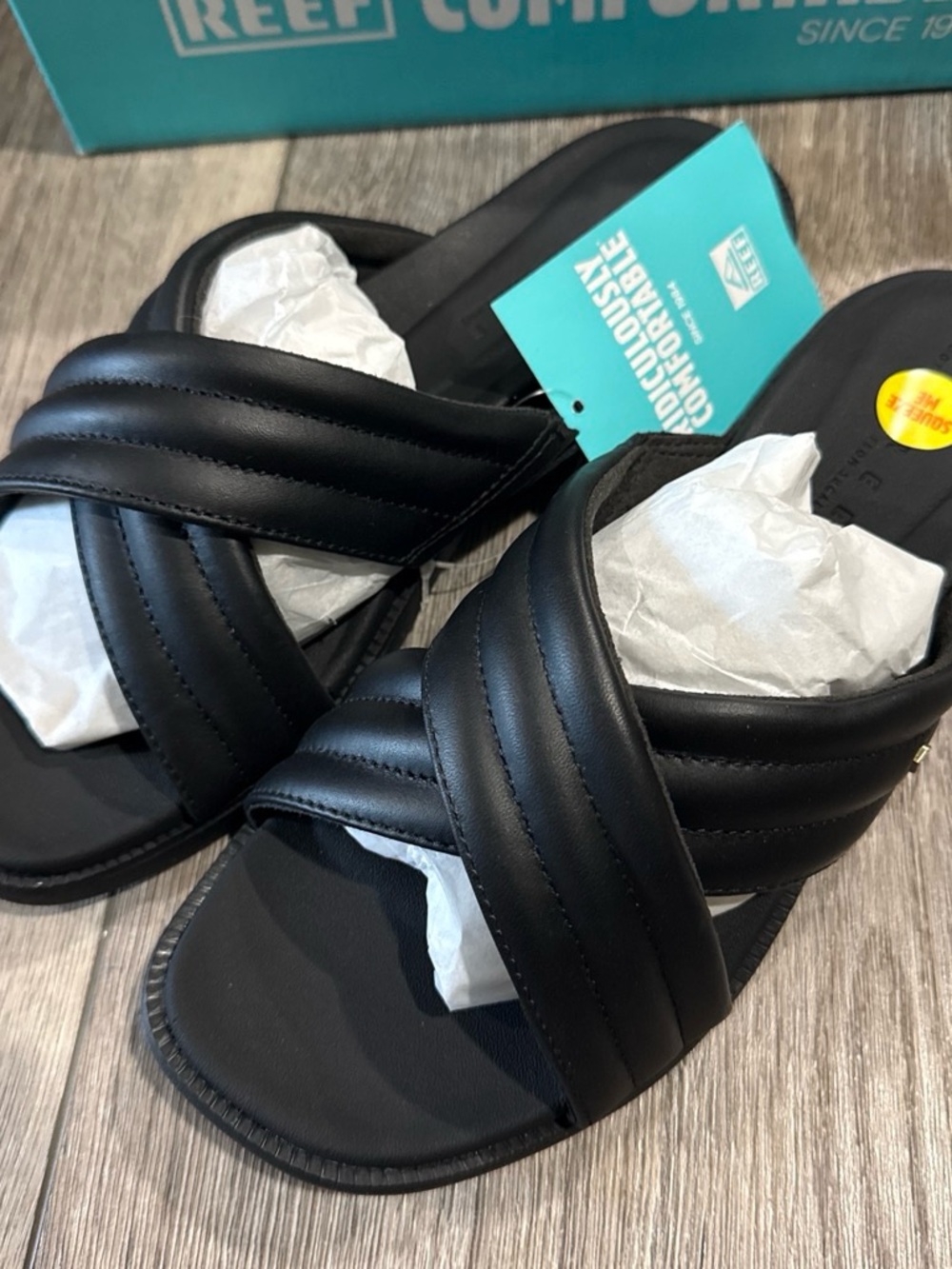 Reef Sandals - Picture 2 of 3